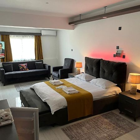 Tiana Boutique Aparthotel Фамагуста Екстериор снимка